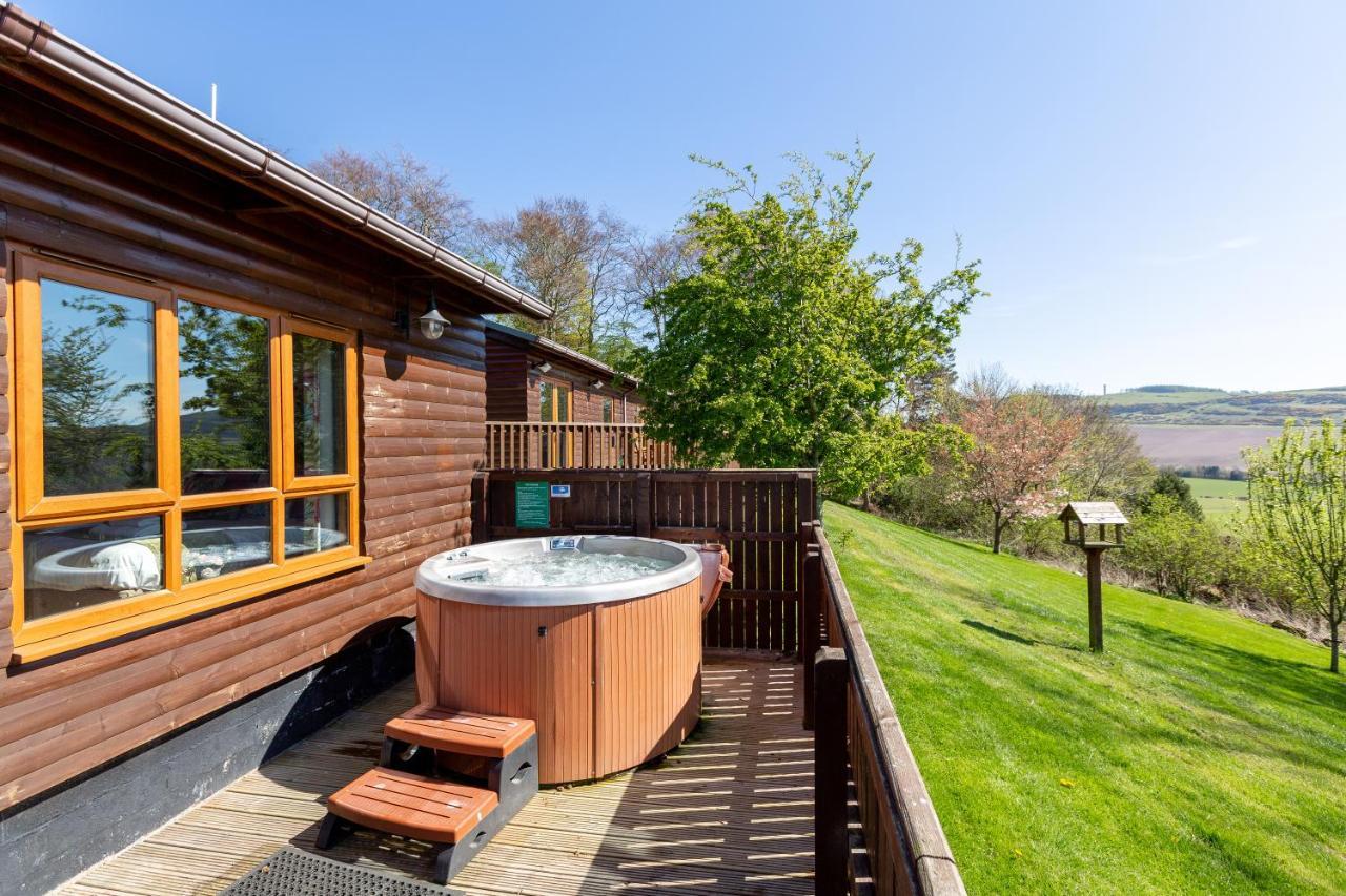 Douglas Fir Lodge With Hot Tub Cupar Ngoại thất bức ảnh